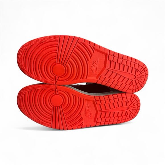 Athletic_Shoes